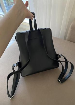 Жіночий чорний рюкзак сумка3 фото