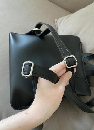 Жіночий чорний рюкзак сумка10 фото