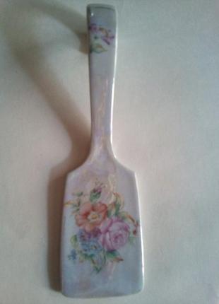 Порцеляновий лопатка для торта з перламутрова зображенням квітів з позолотою