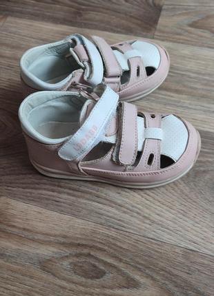 Туфельки сандалии 3