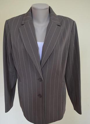 Шикарный немецкий жакет серо-зеленый в полосочку новый