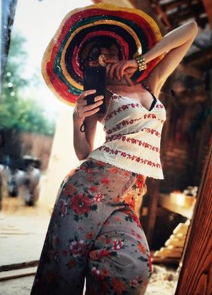 Майка з вишивкою стрейч