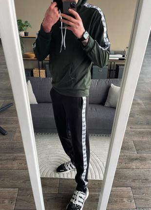 Чоловічій весняний спортивний костюм adidas