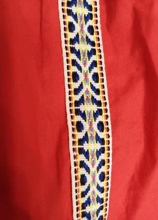 Новая нарядная хлопковая блуза с вышивкой, бубончиками в красном цвете, размер л-хл7 фото