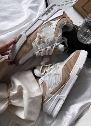 Красивейшие женские кроссовки в стиле louis vuitton skate sneakers beige white бежевые
