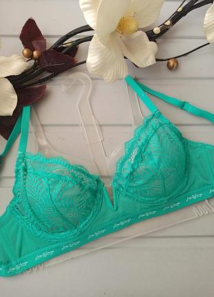 Гарний яскравий мереживний бюстгальтер із прозорими м'якими чашечками 75с