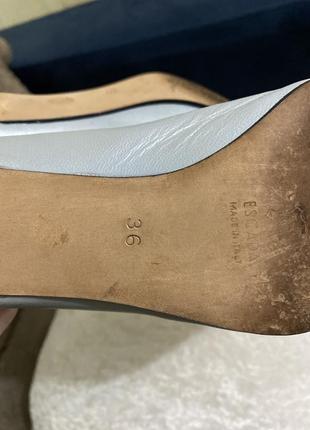 Тренд 2024 кожаные туфли kitten heel от escada9 фото