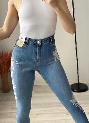 Крутые джинсы с вышивкой denim co4 фото