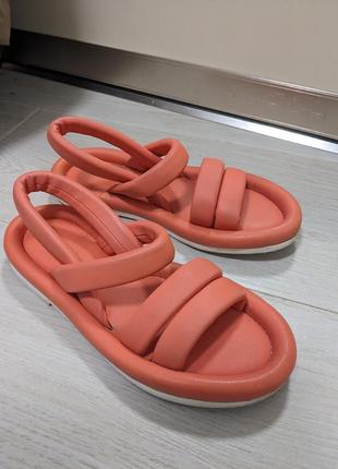 Премиум del carlo, made in italy, натуральная кожа, size 37 (23.5 см.) на узкую ногу, состояние отлично, без нюансов.