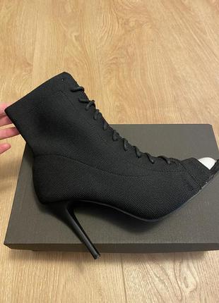Туфли для занятий high heels на шнуровке с открытым носком размер 41