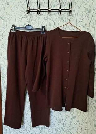 Костюм в рубчік