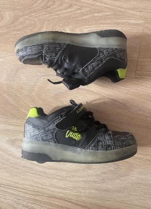 Роликовые кроссовки