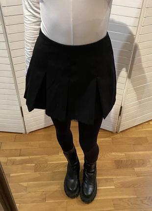 Юбка плиссе юбка солнцеклеш черная с шортами короткая1 фото