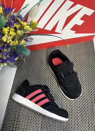 Оригинальные кроссовки adidas