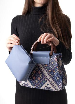 Велика сумочка клатч з  вишивкою та косметичкою в комплекті8 фото