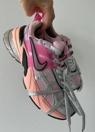 Женские кроссовки nike v2k runtekk pink / легкие спортивные кроссовки найк женская обувь3 фото