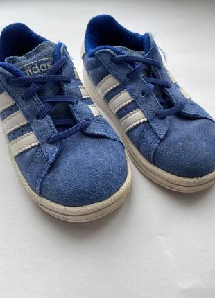Дитячі кросівки adidas campus 22 розмір 💙