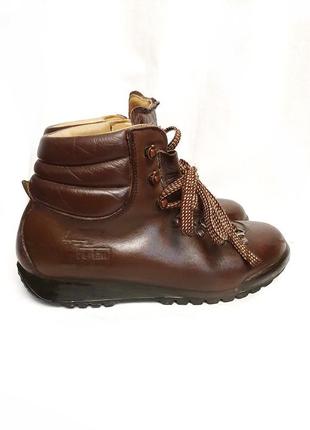 Ботинки кросовки кожаные коричневые р 38-39 итальянские