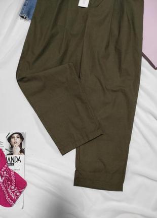 Стильные лёгкие брюки хаки со скидкой и карманами пояс с отворотом5 фото