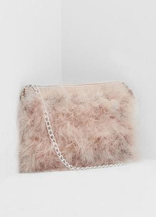 Пудровый клатч с натуральным пухом missguided