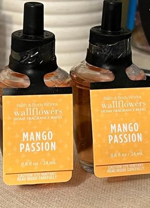 Ароматизатор освежитель для дома bath and body works wallflowers refill mango1 фото