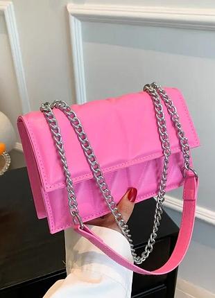 Сумка розовая классная с цепочкой,рожева сумка