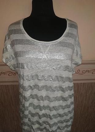 Приятная,красивая футболка.,серебро напыление.италия.