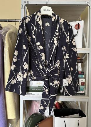Базовый жакет пиджак в цветы на запах кимоно оверсайз zara блейзер весенний