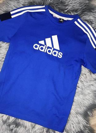 Футболочка adidas😍