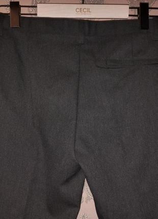 Нові чоловічі підліткові сірі класичні брюки штани на кант marks&spencer4 фото