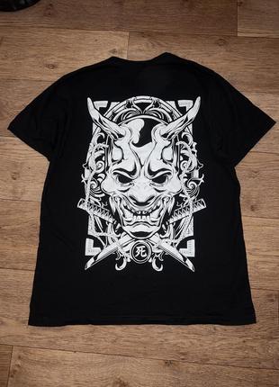 Футболка с принтом