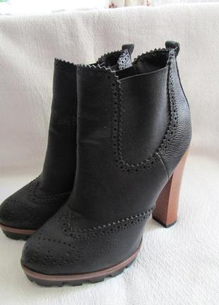 Ботильйоны на каблуке