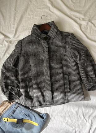 Теплое серое, укрощенное пальто