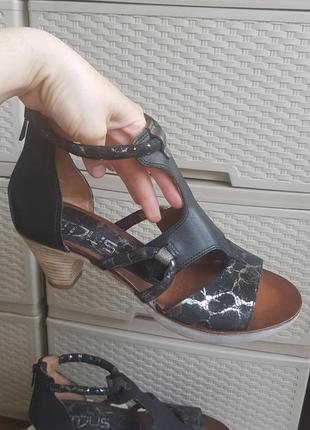 Шкіряні босоніжки з закритою п'ятою mjus чорні туфлі човники натуральна шкіра2 фото