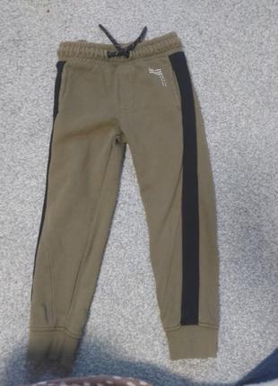 Спортивные штаны
