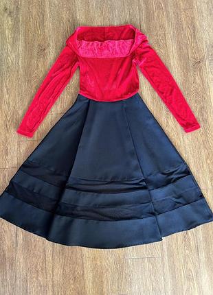 Сукня для дівчат б/в