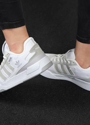 Женские кроссовки adidas forum белые4 фото