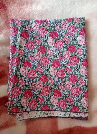 Хлопковая ткань с принтом из роз