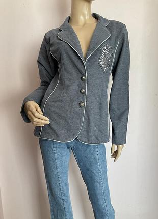 Гарний якісний італійський трикотадний жакет/m/ brend giorgio di mare
