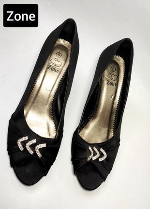 Туфли женские черные босоножки с открытым носом с камнями от бренда zone2 фото