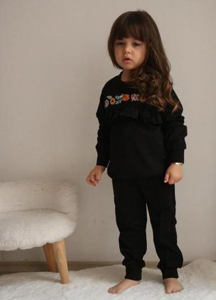 Костюм для дівчинки весна