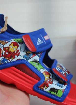 Босоножки на липучке adidas marvel 23 размер2 фото