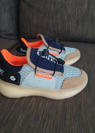 Кросівки 32-36