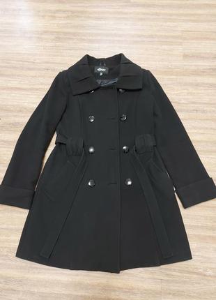 Шикарное стильное черное пальто деми  46 размер.