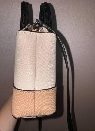 Сумка guess  ідеальний стан  актуальна модель4 фото