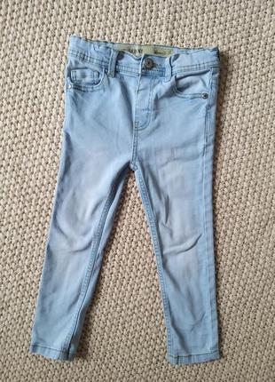 Светлые джинсы 4-5 лет