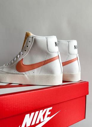 Високі кросівки nike blazer mid 77 white atomic pink розпродаж4 фото