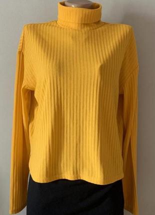 Стильний брендовий гольф/ тонкий светр в рубчик яскраво- жовтого кольору