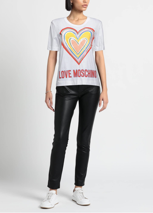 Футболка love moschino с сердцем4 фото