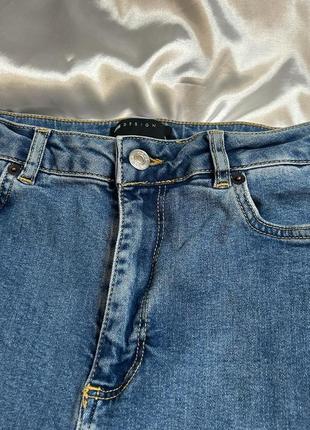 Прямые джинсы с разрезами2 фото